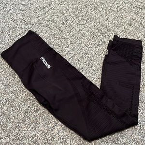 Gym shark leggings